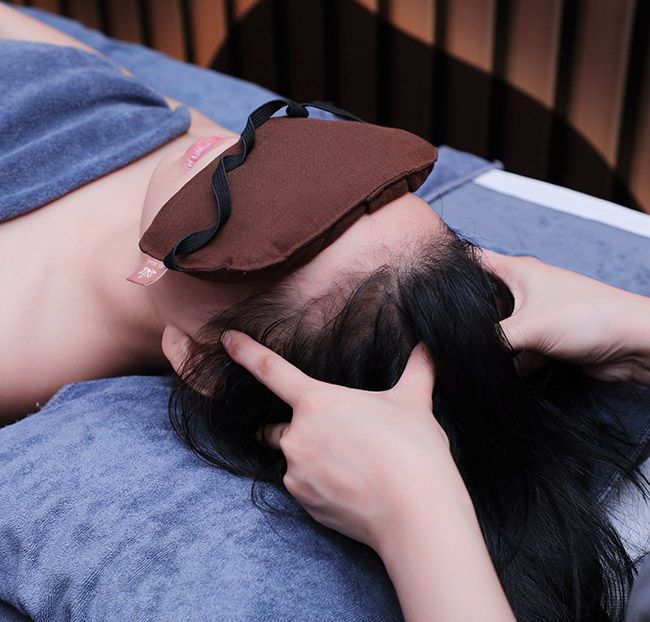 Ruka Spa - Massage Body Đá Nóng + Foot + Xông Hơi + Đắp Mắt 75’